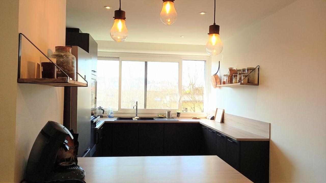 Magnifique Cocon - Metro A Republique - 2 Belles Chambres Avec Dressings - Wifi Gratuit - Netflix - Au Calme Absolu - Lumineux - Jardin Arbore Partage Dans La Residence Villeurbanne Extérieur photo