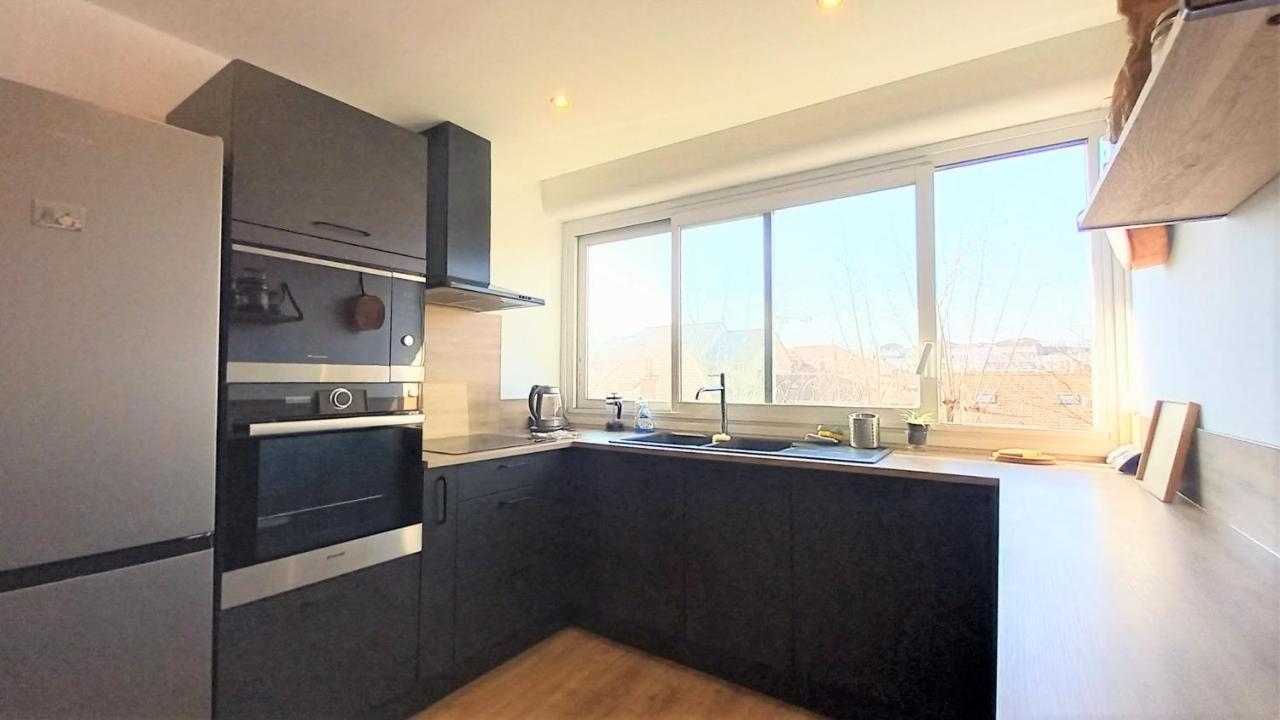Magnifique Cocon - Metro A Republique - 2 Belles Chambres Avec Dressings - Wifi Gratuit - Netflix - Au Calme Absolu - Lumineux - Jardin Arbore Partage Dans La Residence Villeurbanne Extérieur photo